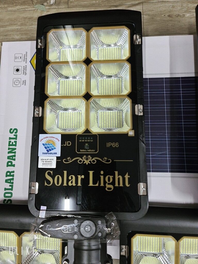 Đèn năng lượng TOPSOLAR TS-90400L