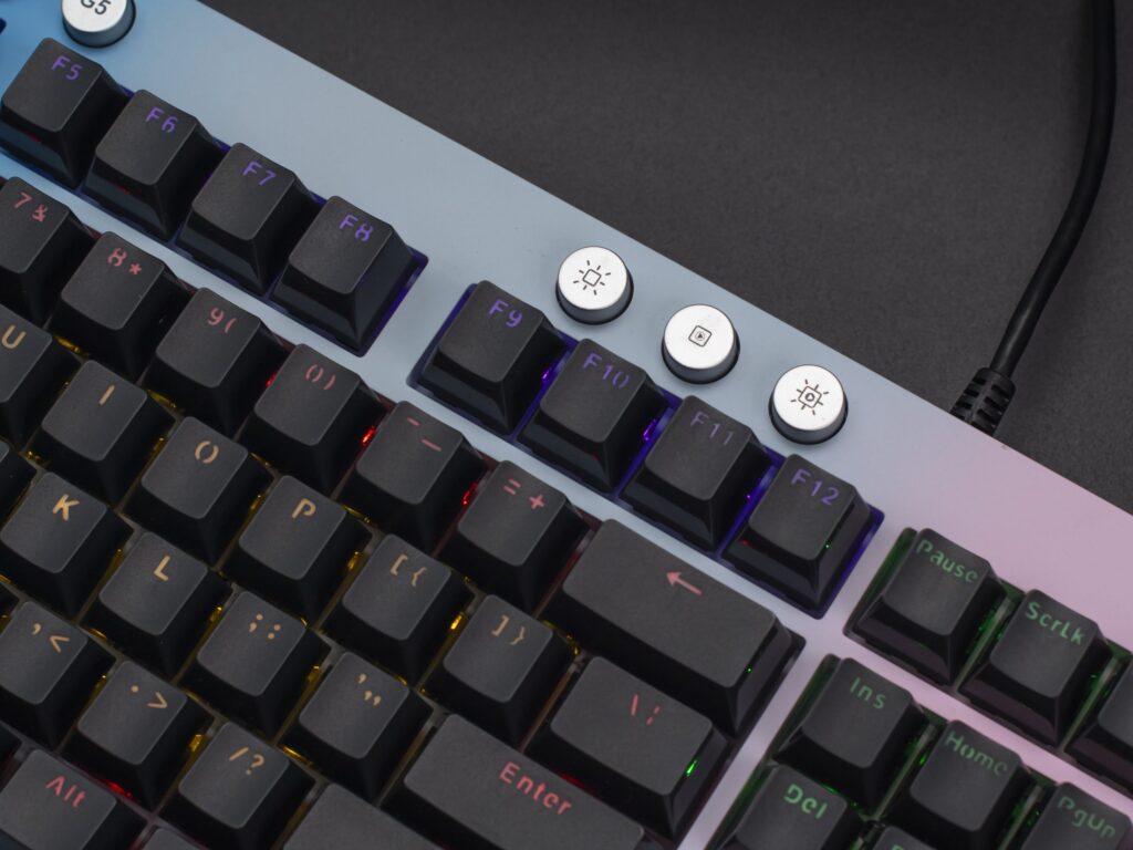 Bàn phím cơ Gaming có dây Newmen GM700