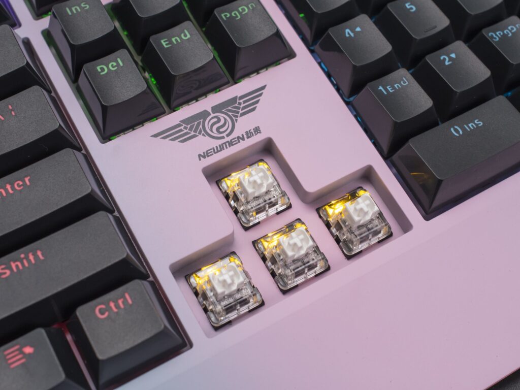Bàn phím cơ Gaming có dây Newmen GM700