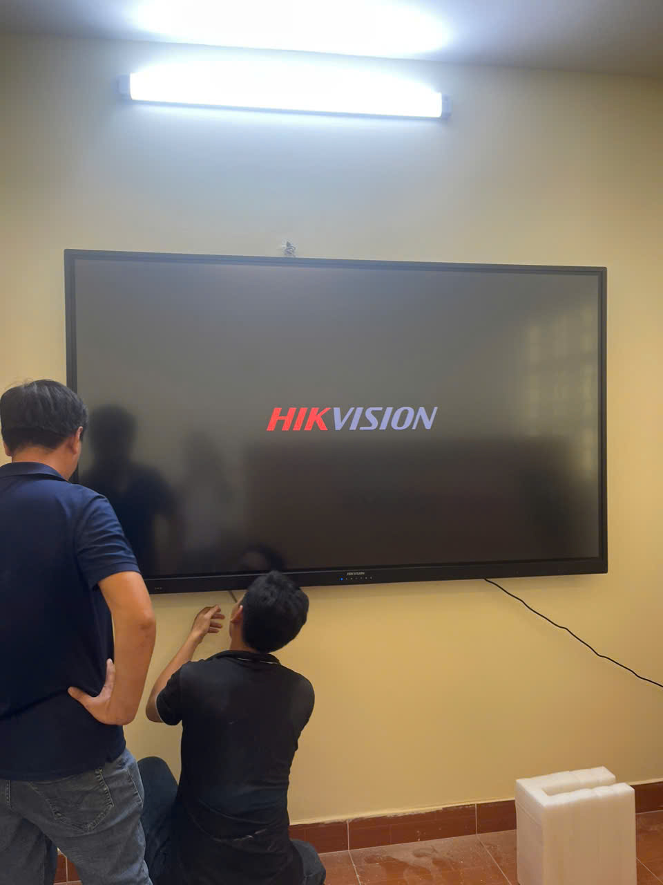 Dịch vụ lắp đặt và cài đặt màn hình
