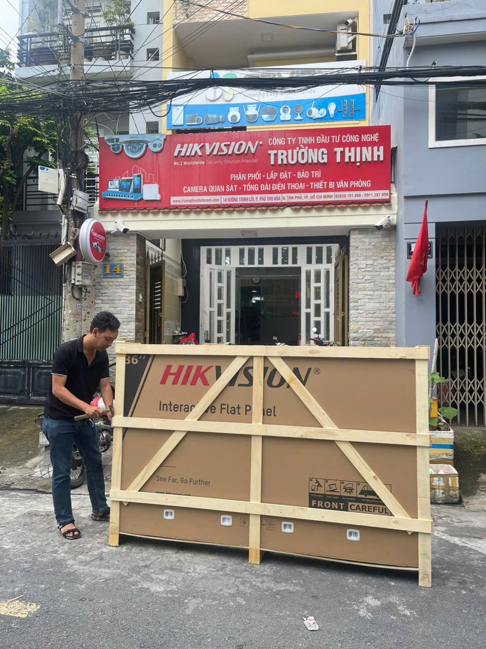 Tiêu chí lựa chọn dịch vụ phân phối màn hình uy tín
