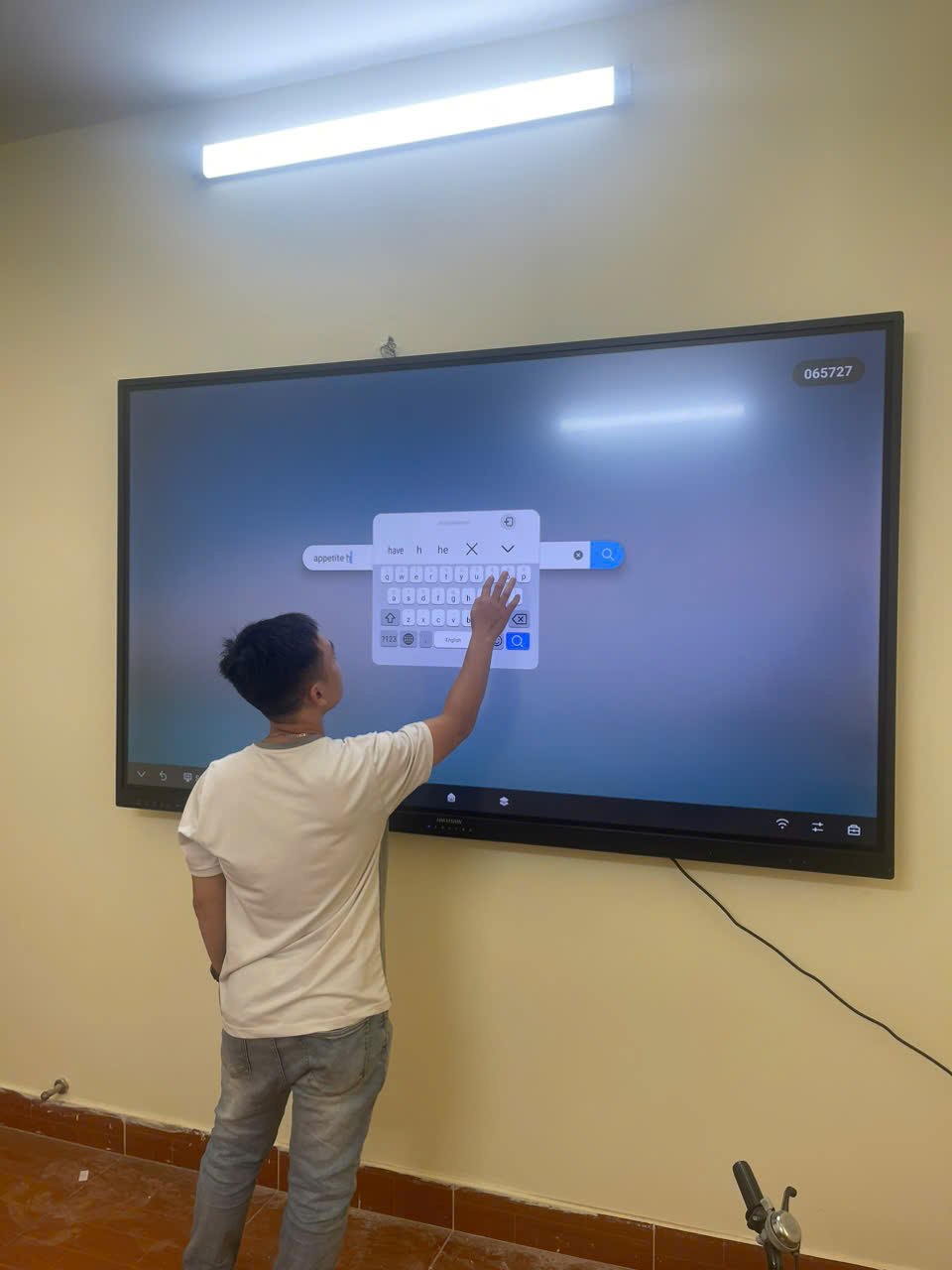 Đặc điểm của màn hình tương tác Hikvision