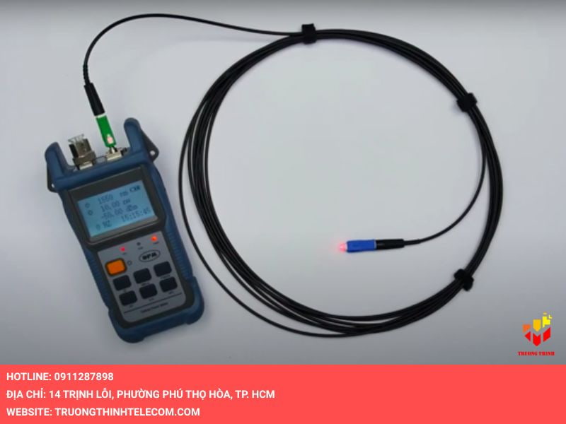 Cắm đầu này vào cổng quang trên Modem