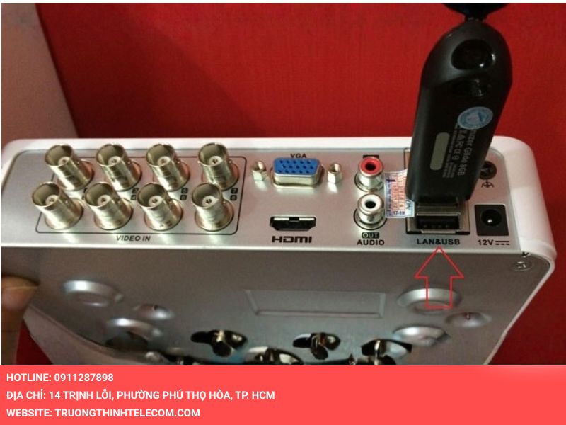 Cắm USB vào đầu ghi Hikvision
