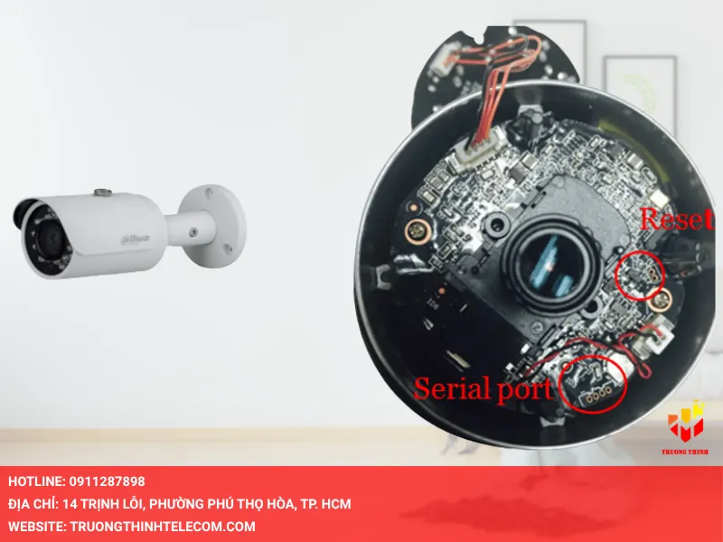 Sử dụng nút reset bên trong để khởi động lại camera Dahua