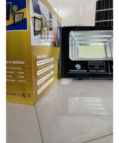 Đèn pha năng lượng mặt trời KF 821000 (1000W)